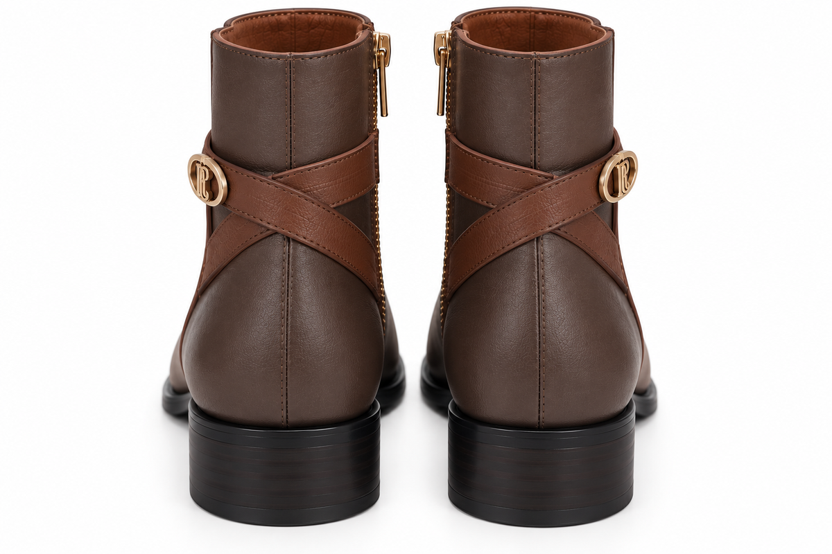 Botines de Piel Bicolor Marrón con Emblema Dorado - BEFREE