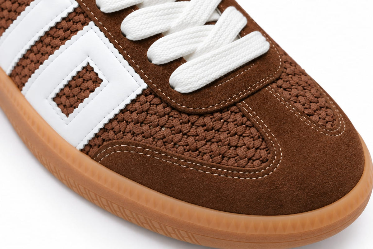 Zapatillas Retro Ante y Ganchillo Marrón - BACK 70